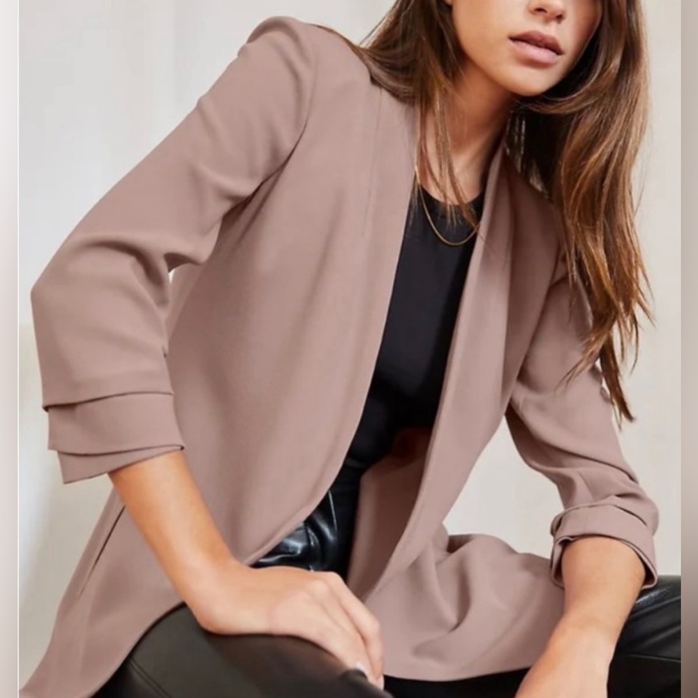 Aritzia Babaton Power Hip Blazer